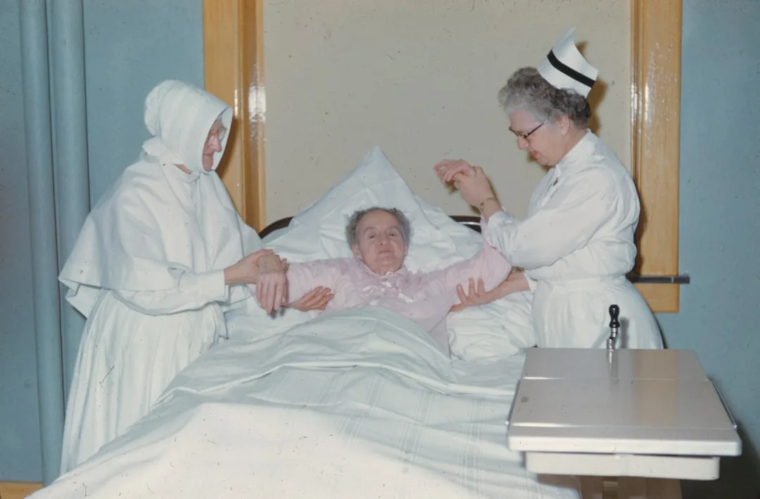 woman receiving reiki healing